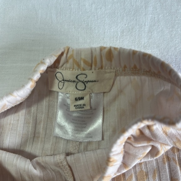 Jessica Simpson - yellow Tie-Dye Top and matching pull on pants - Picture 6 of 6